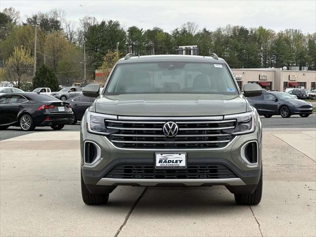 2026 Volkswagen Atlas SE with Technology