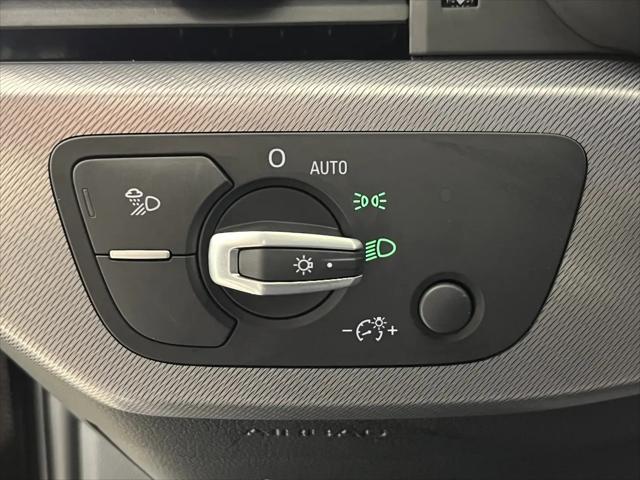 2023 Audi A4 Premium Plus 45 TFSI S line quattro S tronic
