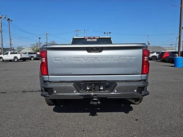 2026 Chevrolet Silverado 3500HD Crew Cab, Long Bed, LTZ Dual Rear Wheel, RWD