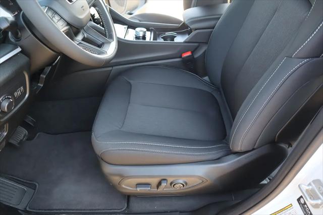 2026 Jeep Grand Cherokee L Altitude 4x4