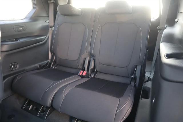 2026 Jeep Grand Cherokee L Altitude 4x4