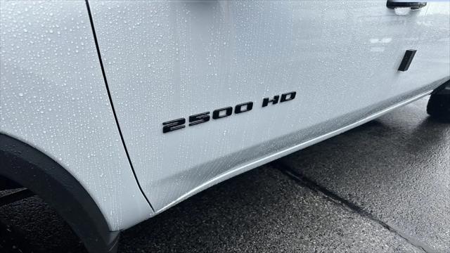 2026 Chevrolet Silverado 2500HD Crew Cab, Standard Bed, LT, 4WD