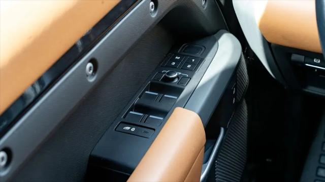 2022 Land Rover Defender 110 X