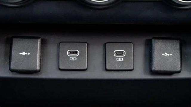 2022 Land Rover Defender 110 X