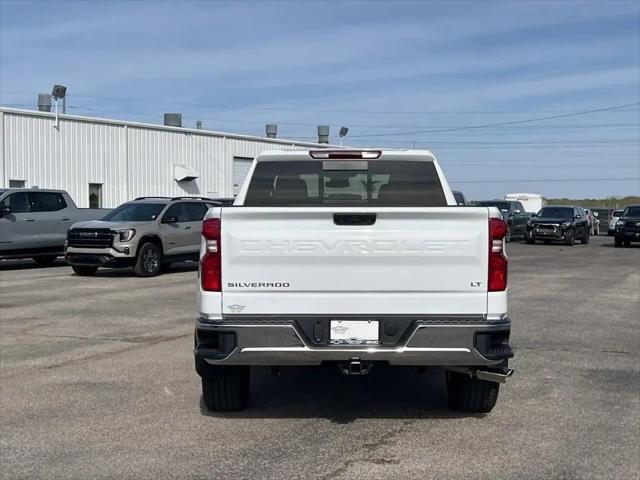 2026 Chevrolet Silverado 1500 4WD Crew Cab Standard Bed LT