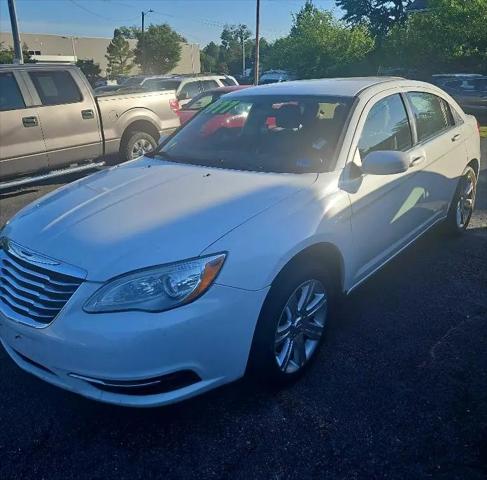 2015 Chrysler 200 Limited for sale in Newport News, VA