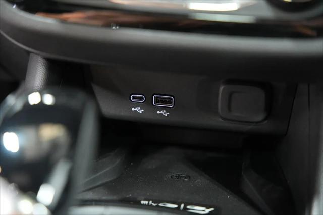2026 Buick NV Sport Touring FWD