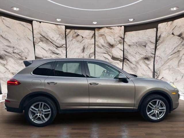 2017 Porsche Cayenne Base