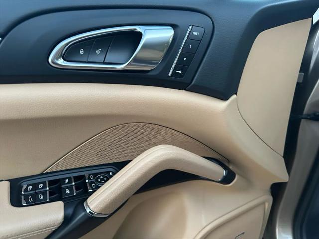 2017 Porsche Cayenne Base