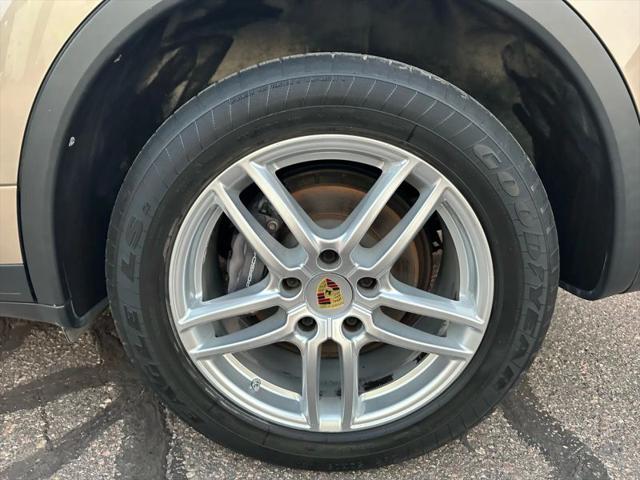 2017 Porsche Cayenne Base