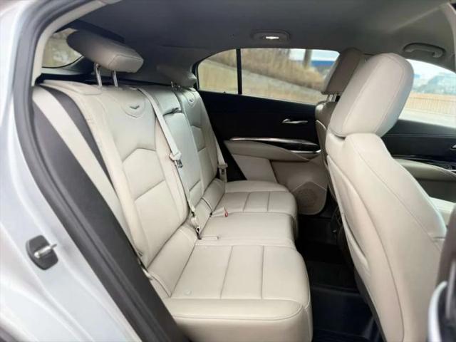 2020 Cadillac XT4 AWD Luxury