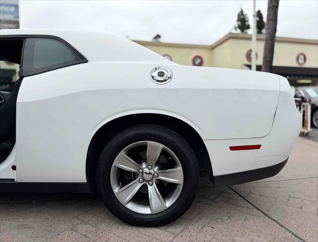 2015 Dodge Challenger SXT
