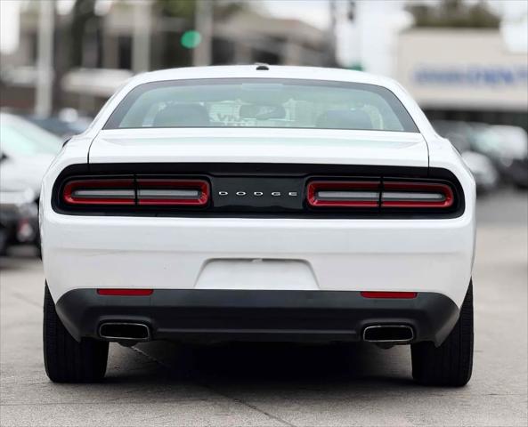 2015 Dodge Challenger SXT