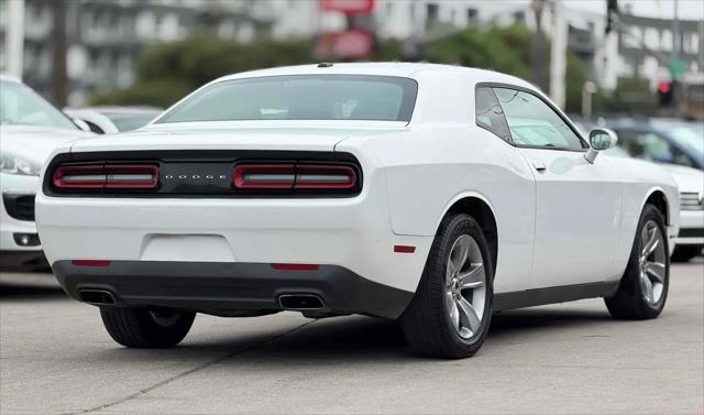 2015 Dodge Challenger SXT