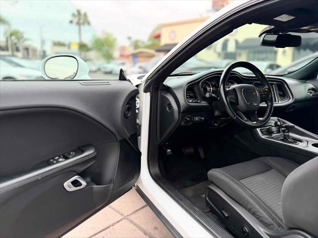 2015 Dodge Challenger SXT