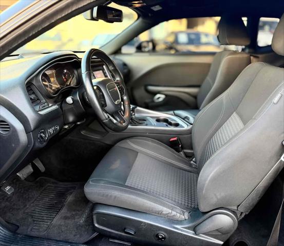 2017 Dodge Challenger SXT