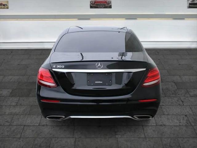 2018 Mercedes-Benz E-CLASS E 300 E 300
