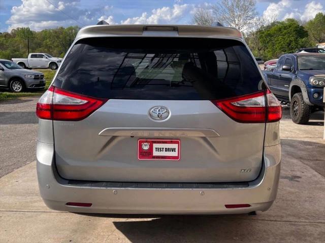 2017 Toyota Sienna XLE 8 Passenger