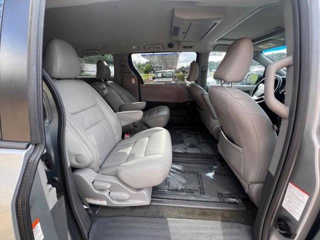 2017 Toyota Sienna XLE 8 Passenger