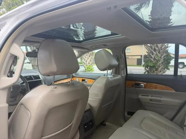 2015 Lincoln MKX Base