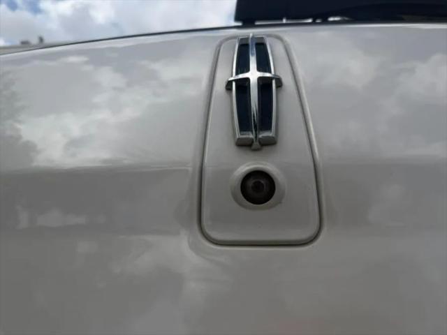 2015 Lincoln MKX Base