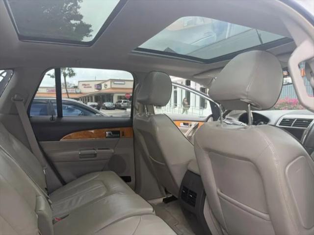 2015 Lincoln MKX Base