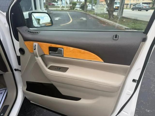2015 Lincoln MKX Base