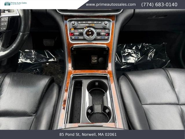 2017 Lincoln Continental Select