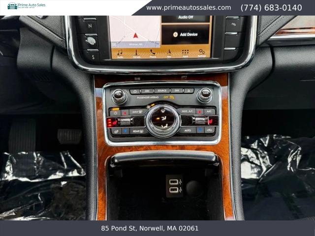 2017 Lincoln Continental Select
