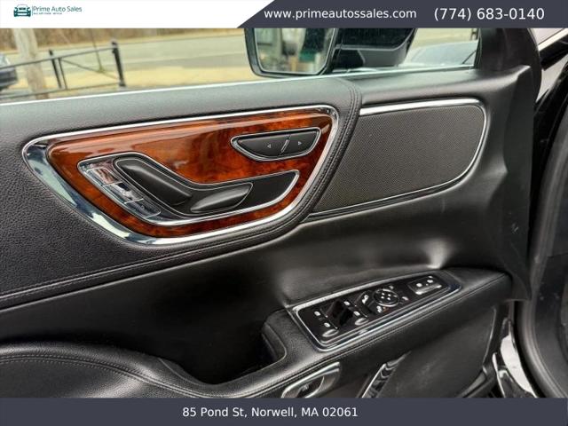 2017 Lincoln Continental Select