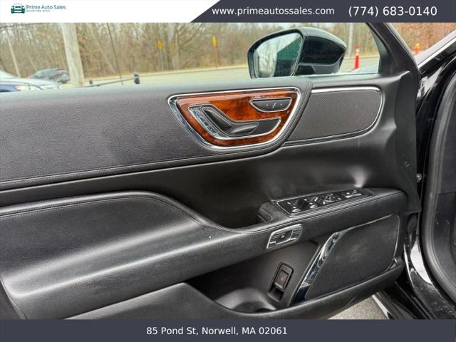 2017 Lincoln Continental Select