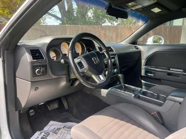 2012 Dodge Challenger SXT