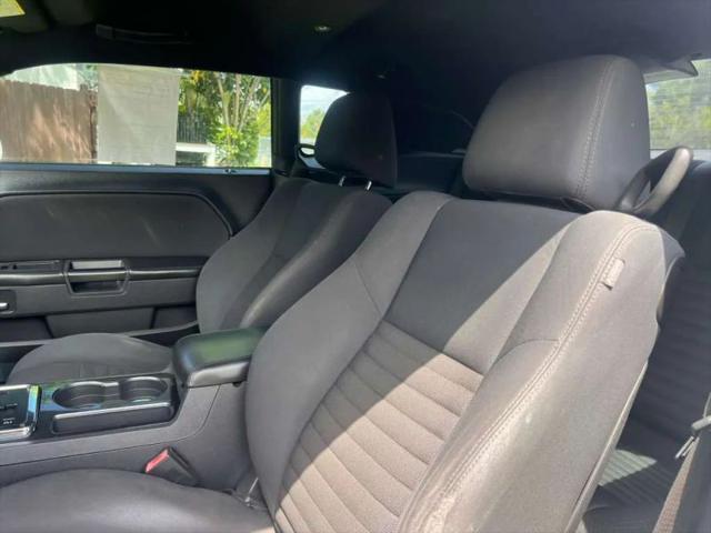 2012 Dodge Challenger SXT