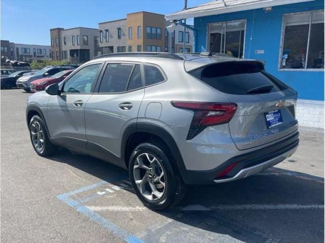 2024 Chevrolet Trax FWD LT