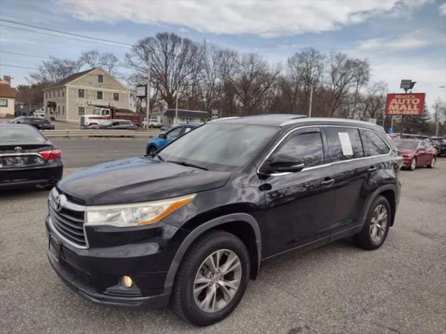 2014 Toyota Highlander XLE V6 for sale in Chicopee, MA