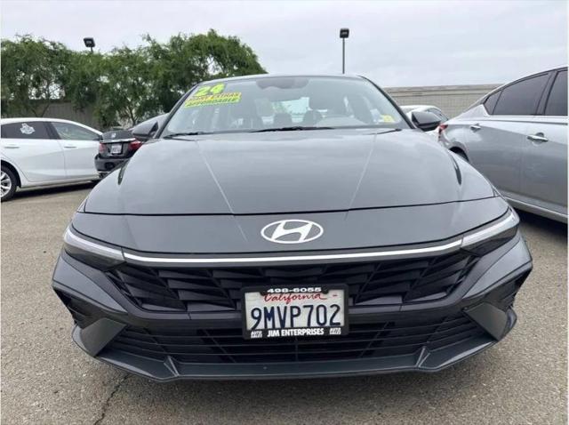 2024 Hyundai Elantra SE