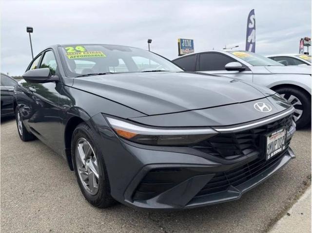 2024 Hyundai Elantra SE