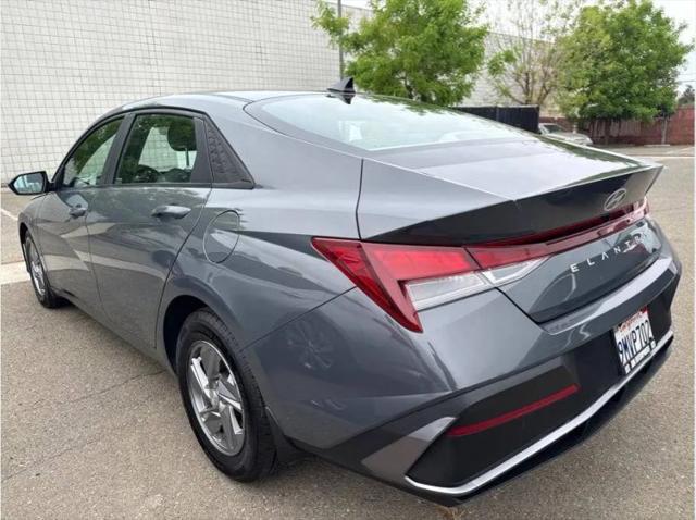 2024 Hyundai Elantra SE