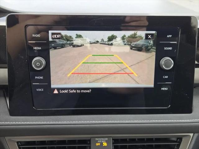 2026 Volkswagen Taos SE Black