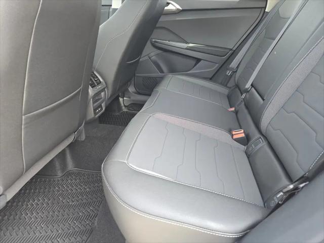 2026 Volkswagen Taos SE Black