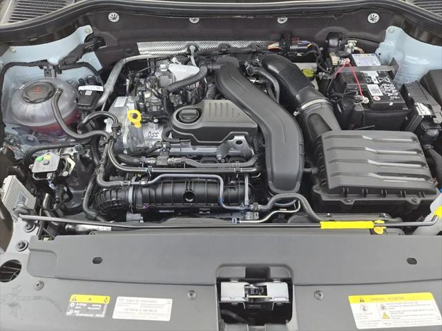 2026 Volkswagen Taos SE Black
