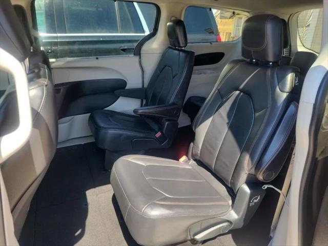 2017 Chrysler Pacifica Touring-L