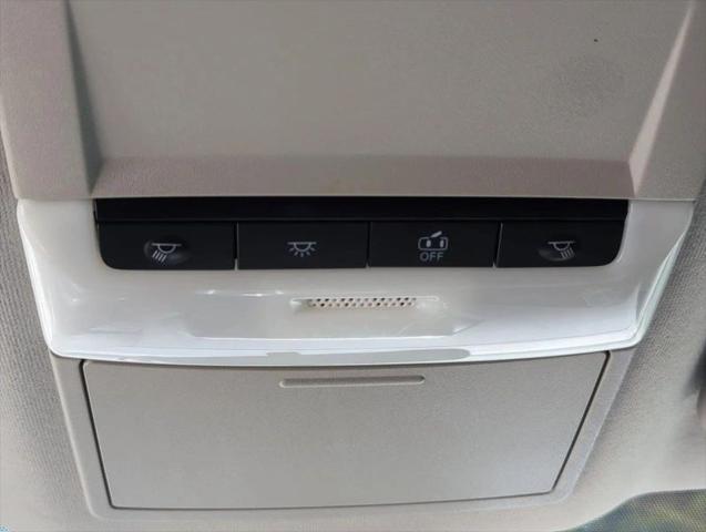 2022 Nissan Sentra SR Xtronic CVT
