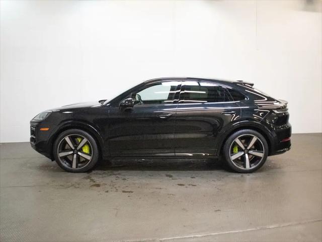 2025 Porsche Cayenne E-Hybrid Turbo