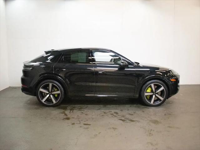2025 Porsche Cayenne E-Hybrid Turbo