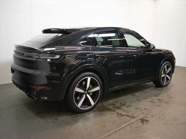 2025 Porsche Cayenne E-Hybrid Turbo