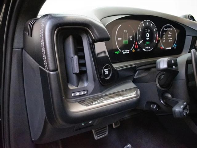 2025 Porsche Cayenne E-Hybrid Turbo