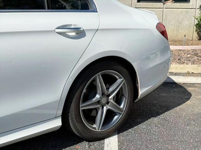 2017 Mercedes-Benz E-CLASS E 300 E 300