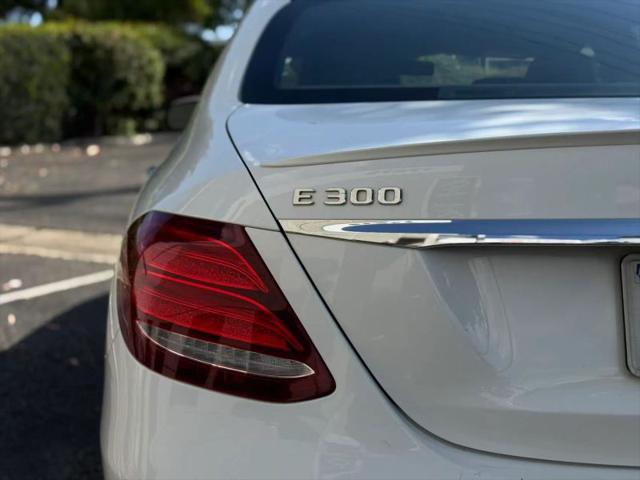 2017 Mercedes-Benz E-CLASS E 300 E 300