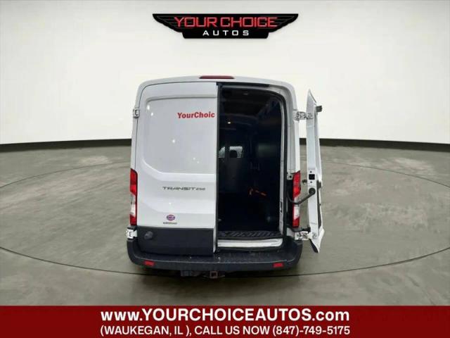 2015 Ford Transit Medium Roof w/Sliding Side Door w/LWB